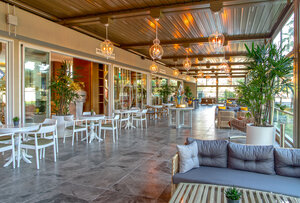 City's Lounge (Antalya, Muratpaşa, Güzeloba Mah., Yaşar Sobutay Blv., 32), kafe  Muratpaşa'dan