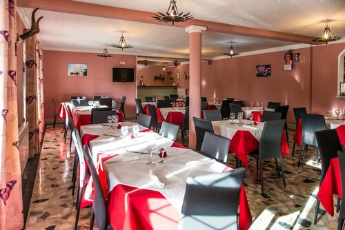 Гостиница Hostal La Pastora в Канделеде