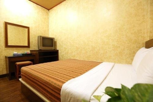 Фото Hotel Lee Chan