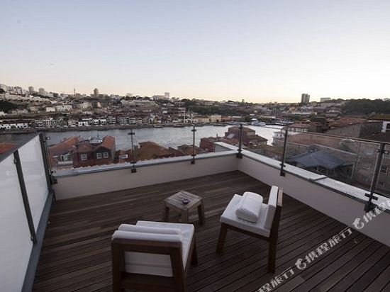 Фото Apartamentos The Arc Carrís