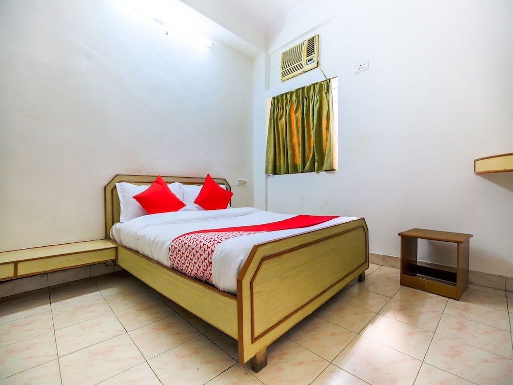 Фото Oyo 23068 Hotel Kamal Palace