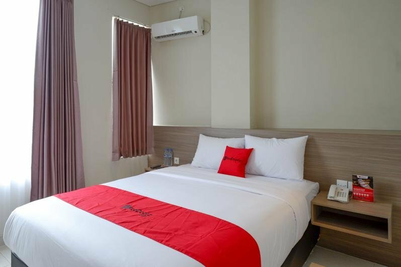 Hotel RedDoorz near Exit Tol Banyumanik 2, Semarang, photo