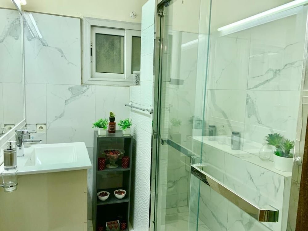 Фото Appart Place De l'independance