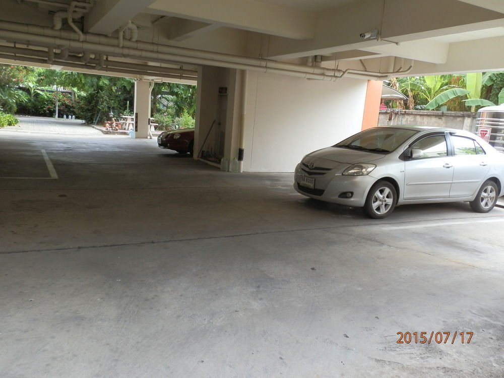 Фото Ittipol Apartment