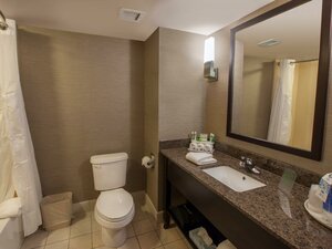 Holiday Inn Express Hotel & Suites Buffalo-Airport, an Ihg Hotel
