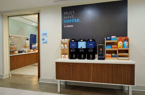 Гостиница Holiday Inn Express Hotel & Suites Frankfort, an Ihg Hotel во Франкфорте