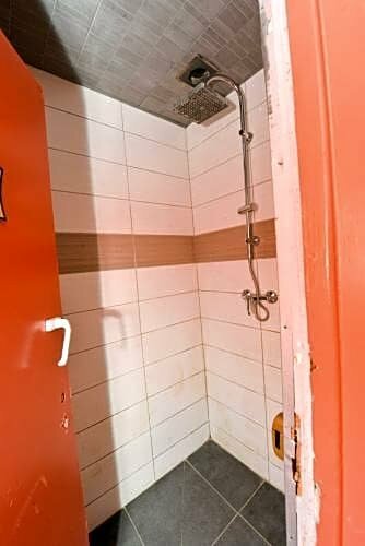 Гостиница Hotel de la Poste в Париже