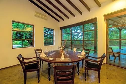 Фото The Elephant Corridor Hotel