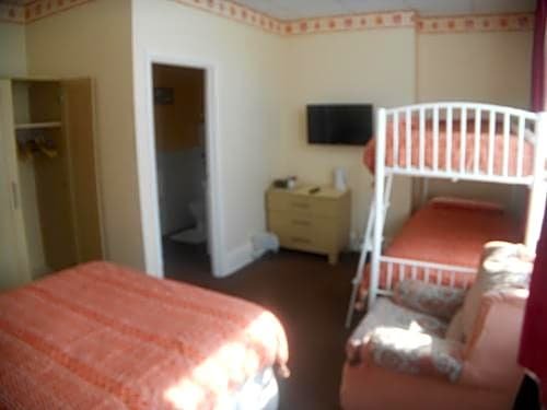 Фото St Annes Hotel