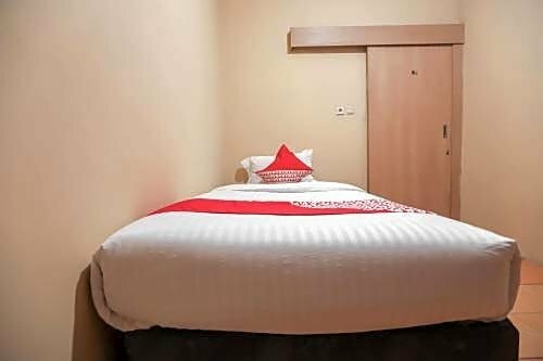 Hotel Oyo 298 Gemilang Guesthouse, Earth, photo