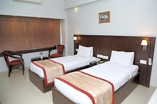 Фото The Curzon Court