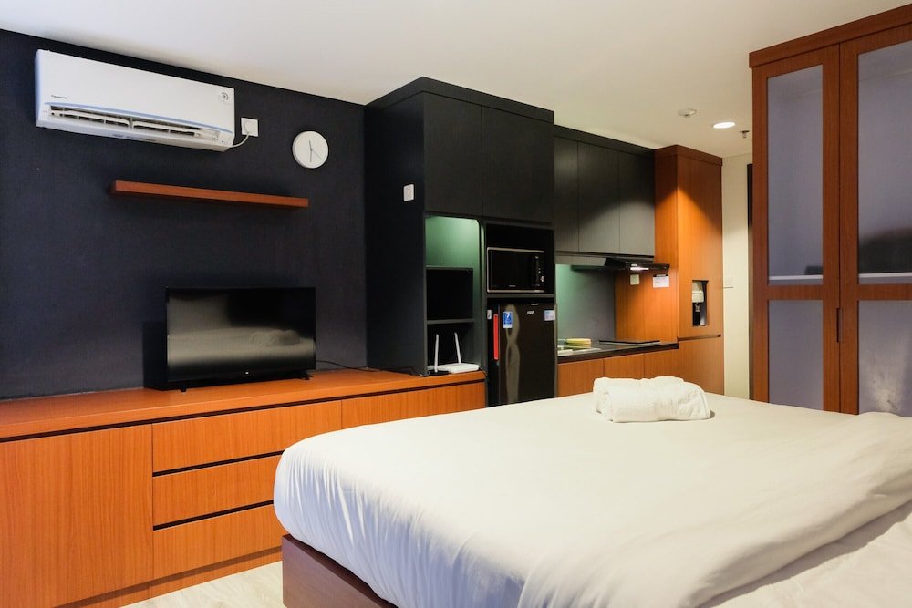 Фото Spacious And Wonderful 1Br Tamansari Bintaro Mansion Apartment