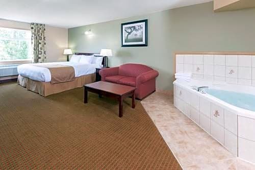 Фото Super 8 Fort Saskatchewan