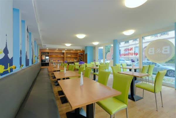 Фото B&b Hotel Würzburg