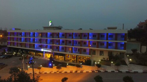 Гостиница Holiday Inn Express Manisa - West в Юнусэмре