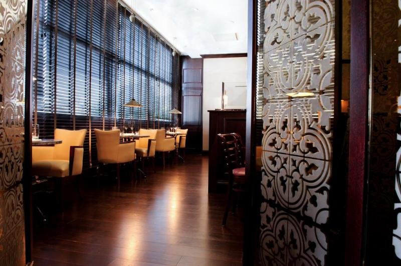 Фото DoubleTree by Hilton Bath