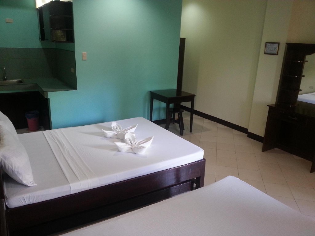 Фото Royal Crown Inn