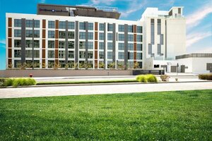 Grand Kingsgate Waterfront by Millennium Hotels (22-24, 4th Street, Al Jadaf, Ras Al Khor, Dubai), hotel