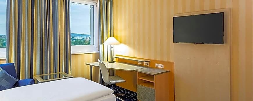 Фото NH Danube City