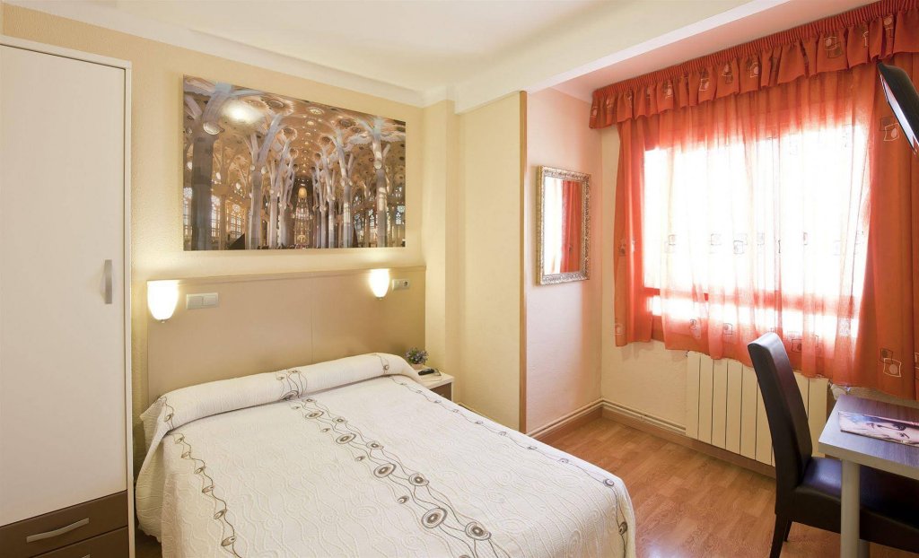 Фото Hostal Barcelona