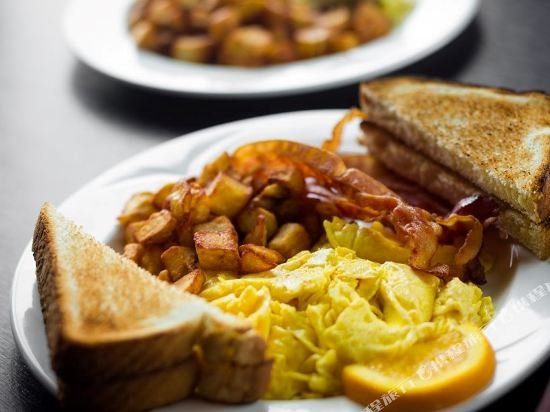 Фото Atlantic Host Hotel