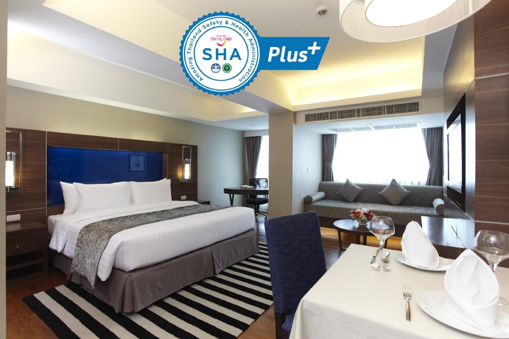 Фото Novotel Living Bangkok Sukhumvit Legacy