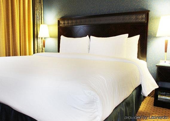 Фото Lelux Hotel