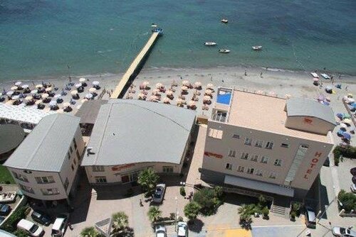 Гостиница Aragosta Hotel & Restaurant в Дурресе