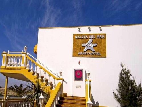 Внешний вид отеля Hotel Boutique Tao Caleta Mar в Ла-Оливе, фото 4