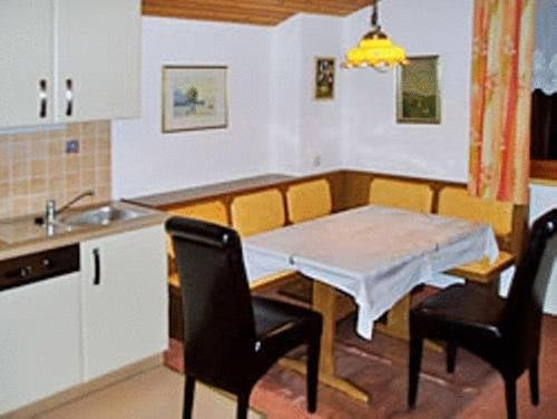 Фото Appartements Haus Rötelstein