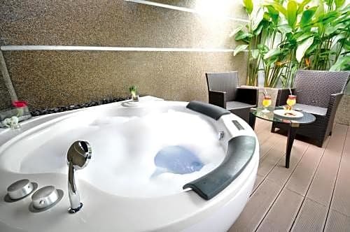 Фото The Sterling