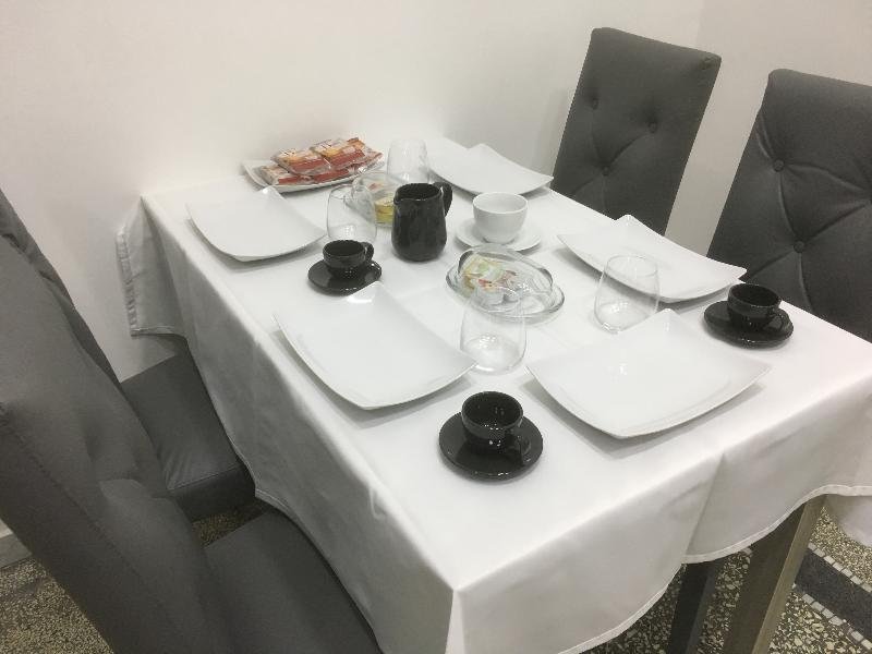 Фото Mb95 Mezzocannone Luxurious B&b