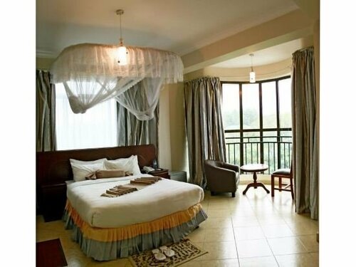 Гостиница Graceland Hotel в Аруше