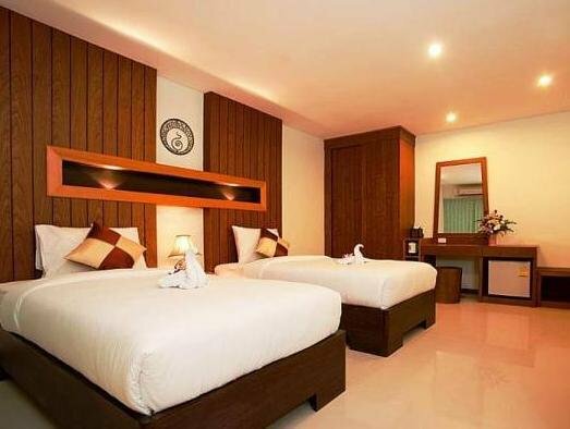 Гостиница Deva Suites Patong