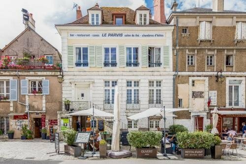 Гостиница Le Parvis в Шартре