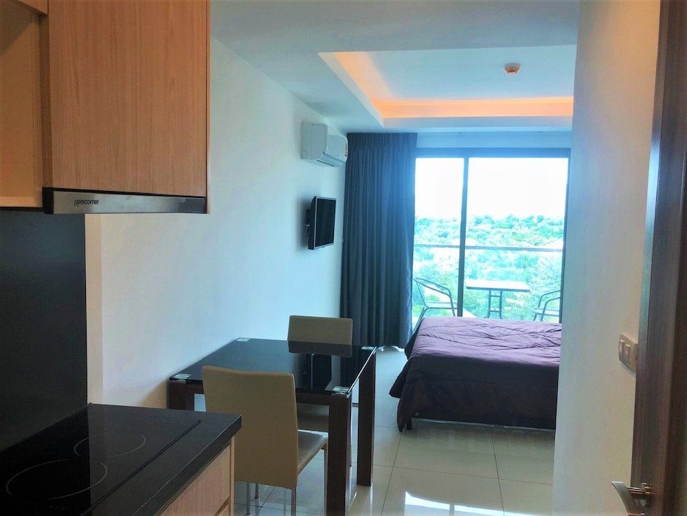 Фото Laguna Beach Resort 2 Studio Condo Pattaya