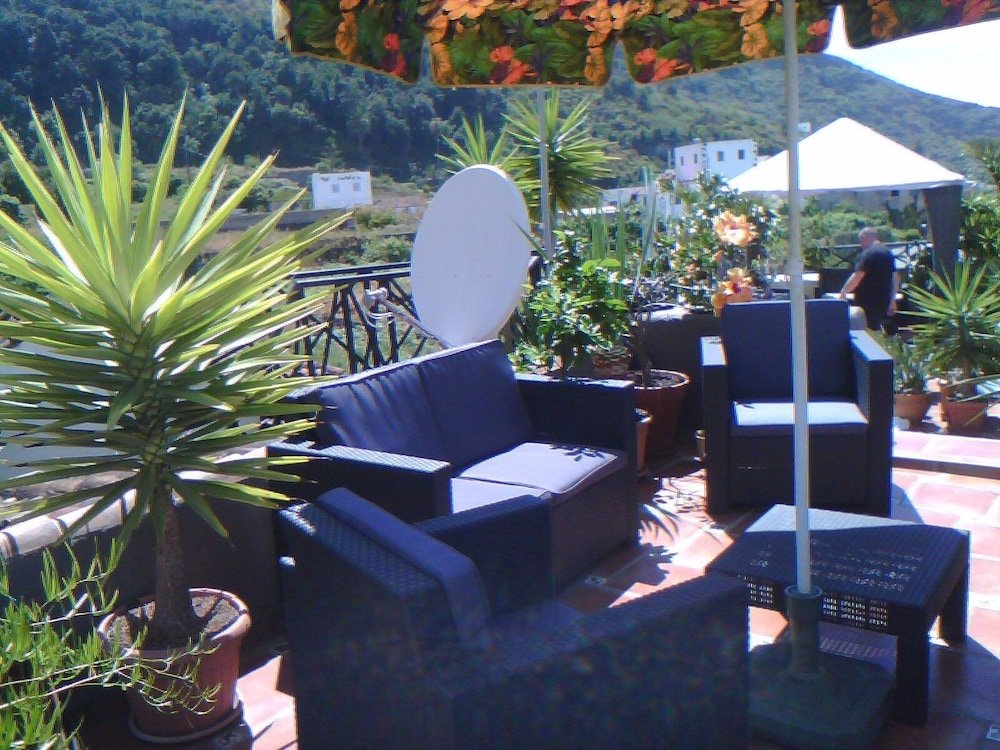 Фото Apartamentos Monasterio de San Antonio