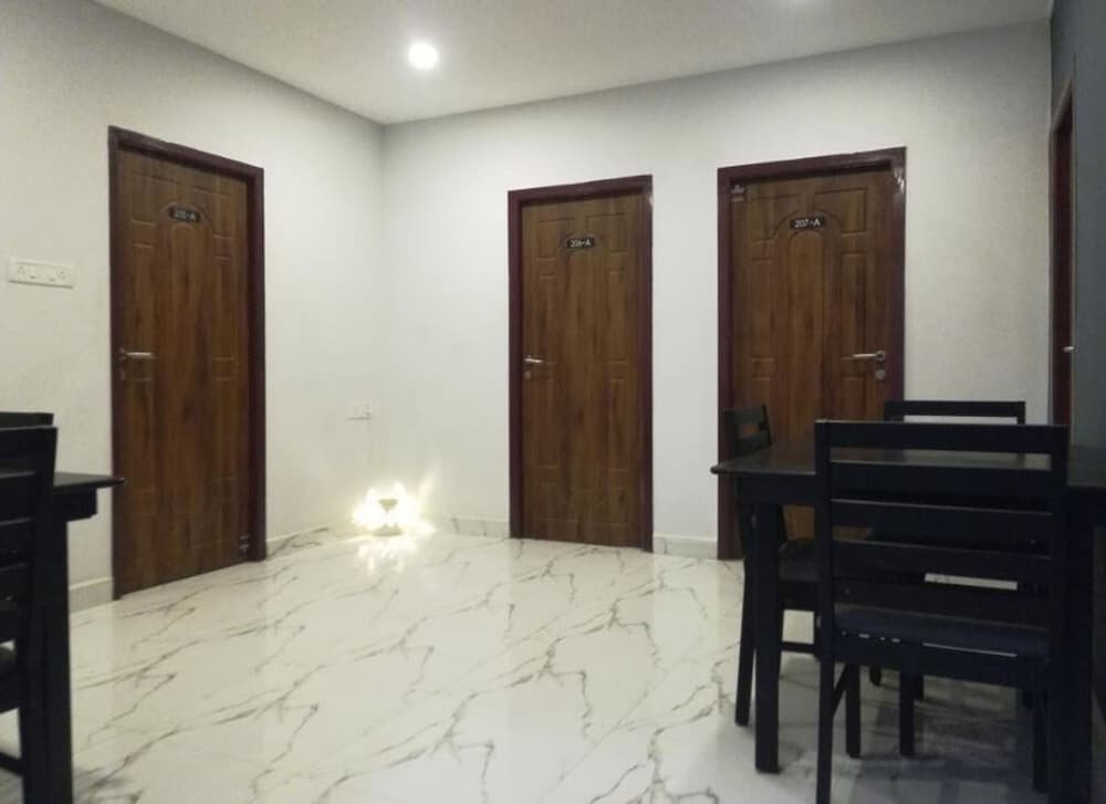 Фото Sree Nivas Residency