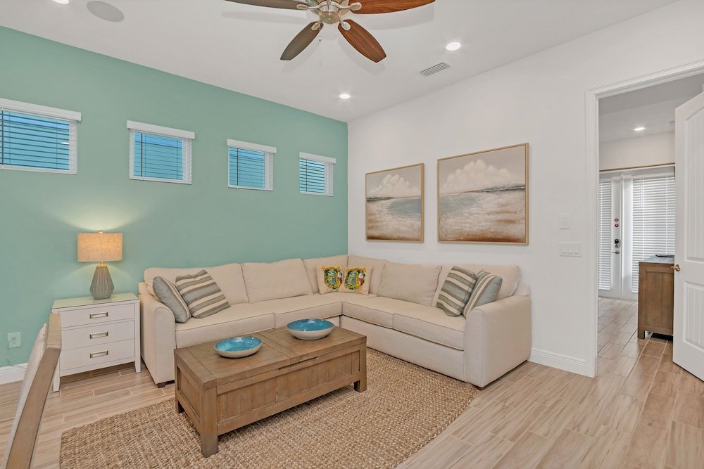 Фото 8000 Lost Shaker Lane