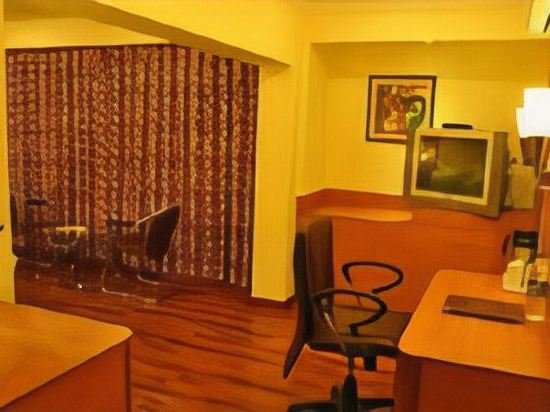 Фото Grand Continental Hotel