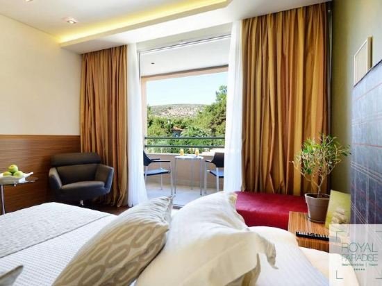 Фото Royal Paradise Beach Resort & SPA