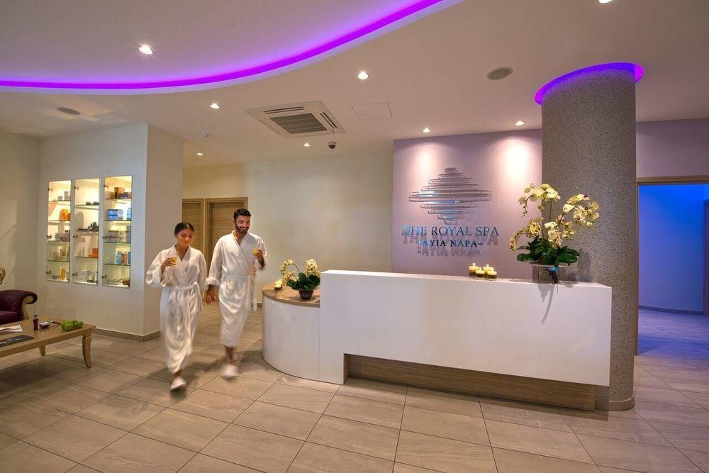 Фото Tofinis Hotel