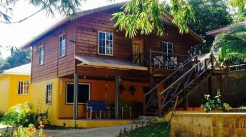 Апартаменты Anchor Inn в Гондурасе