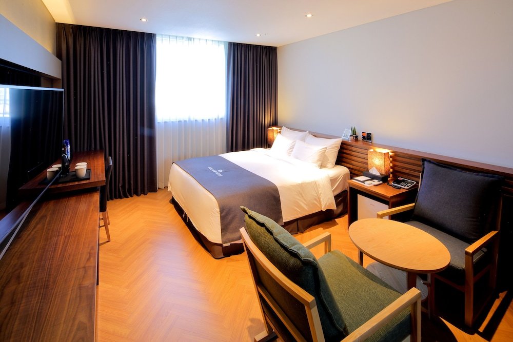 Фото Golden Business Hotel