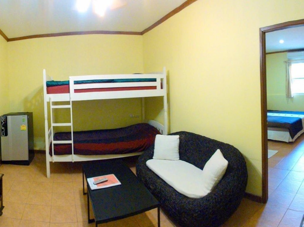 Фото Central Guesthouse