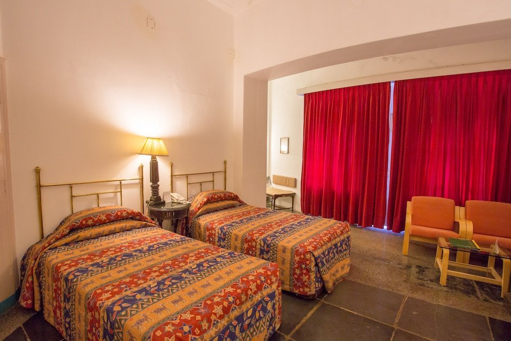 Фото Shikarbadi Hotel