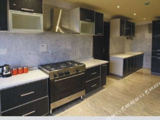 Фото Apartment Royale Hotel and Suite