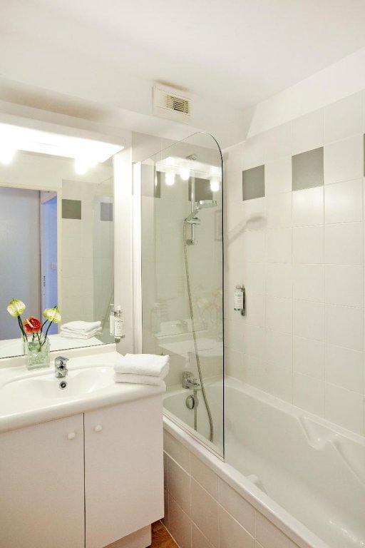 Фото Séjours et Affaires Angers Atrium