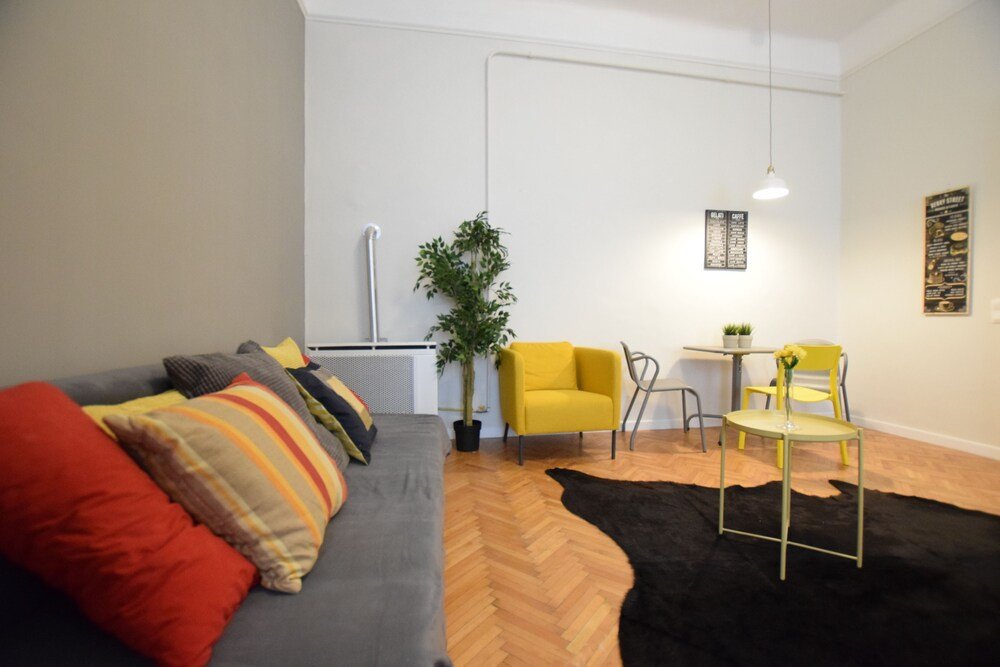 Фото Standard Apartment by Hi5 - Chainbridge