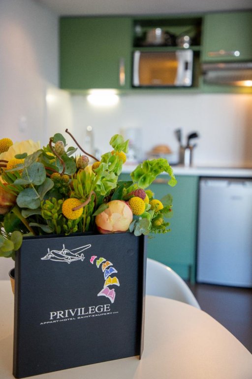 Фото Privilege Appart Hotel Saint Exupery